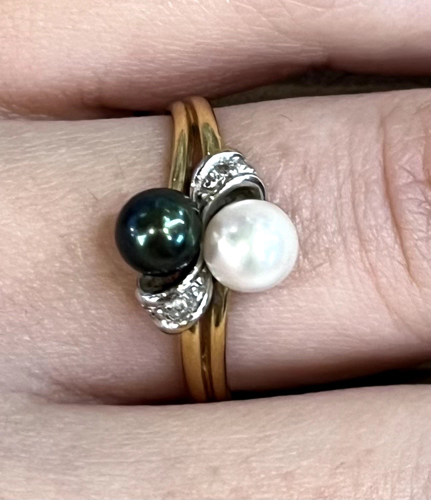 Two-tone Pearl And Diamond Ring -photo-3
