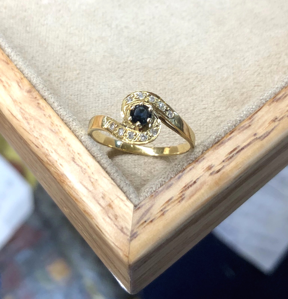 Sapphire And Diamond Swirl Ring-photo-3