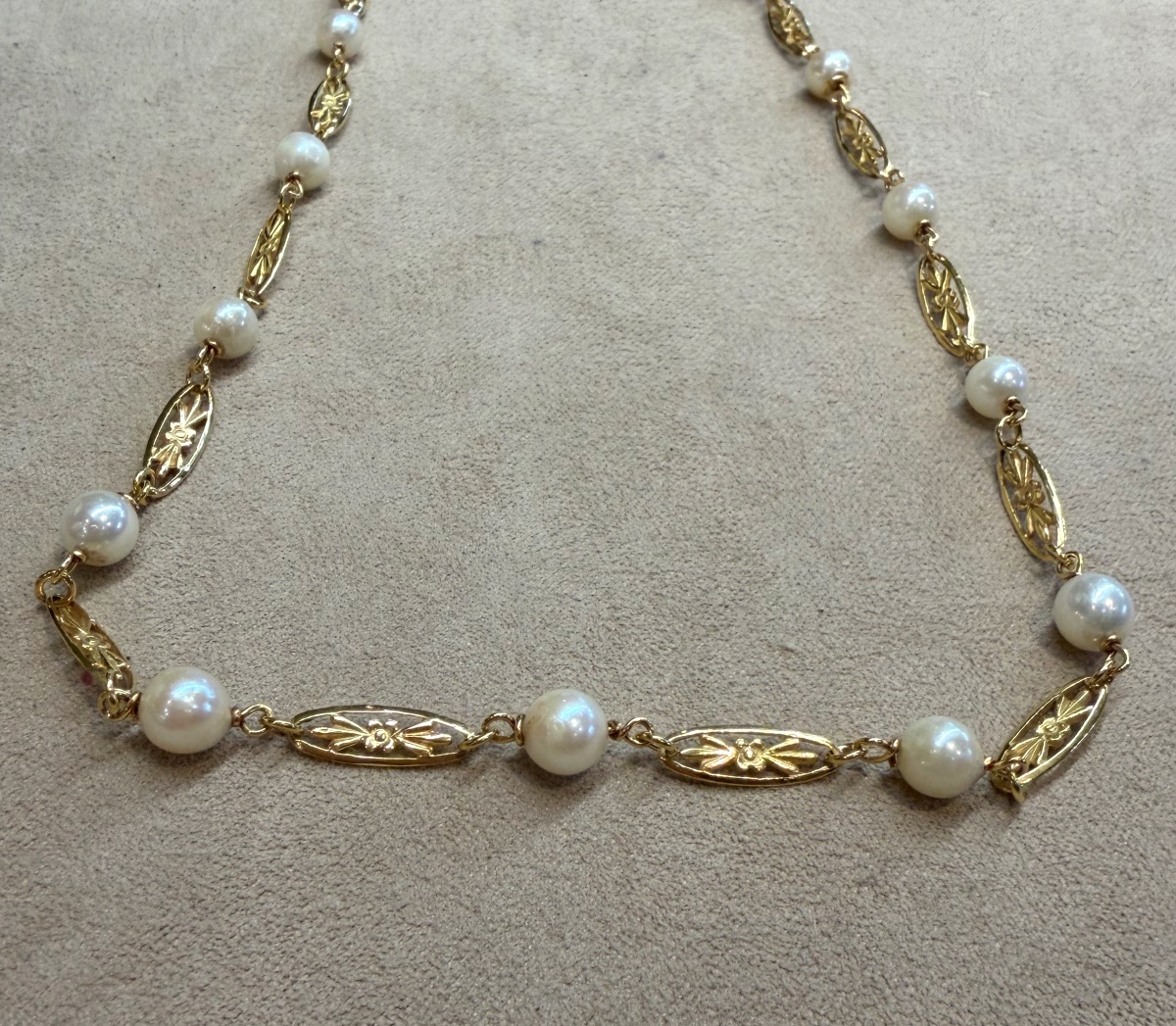Pearl Necklace -photo-4