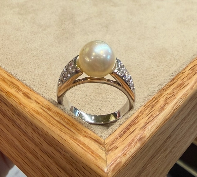 Pearl And Diamond Ring