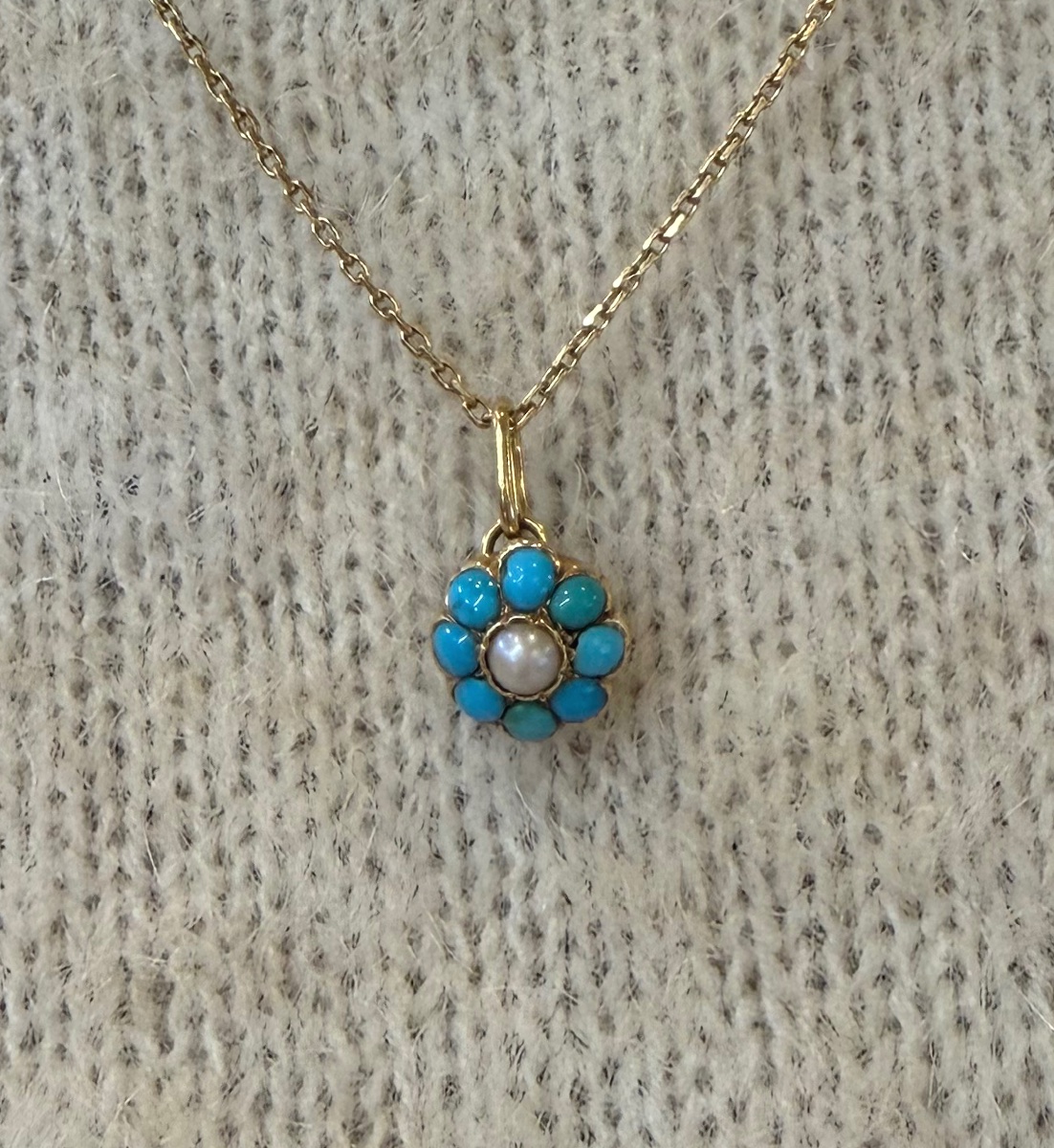 Pendentif marguerite en turquoises et perle fine-photo-2