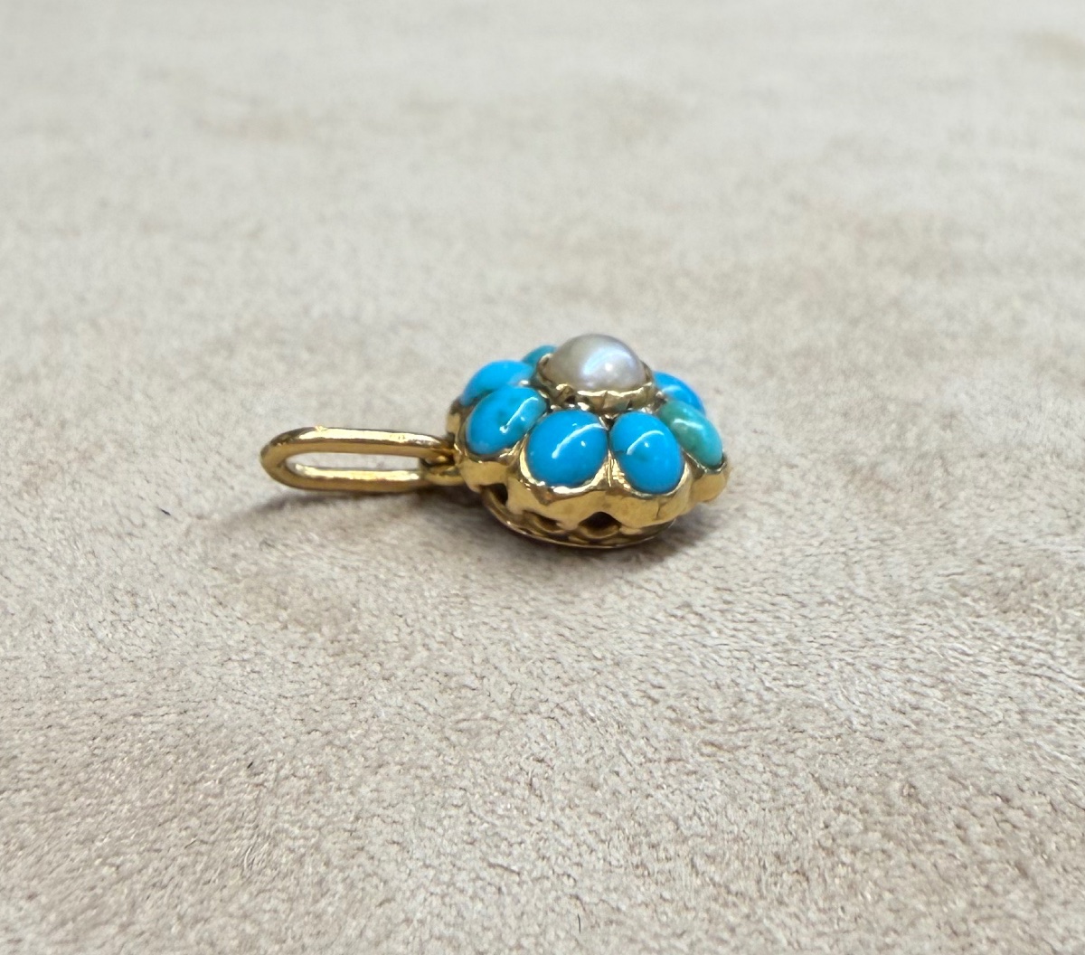 Pendentif marguerite en turquoises et perle fine-photo-4