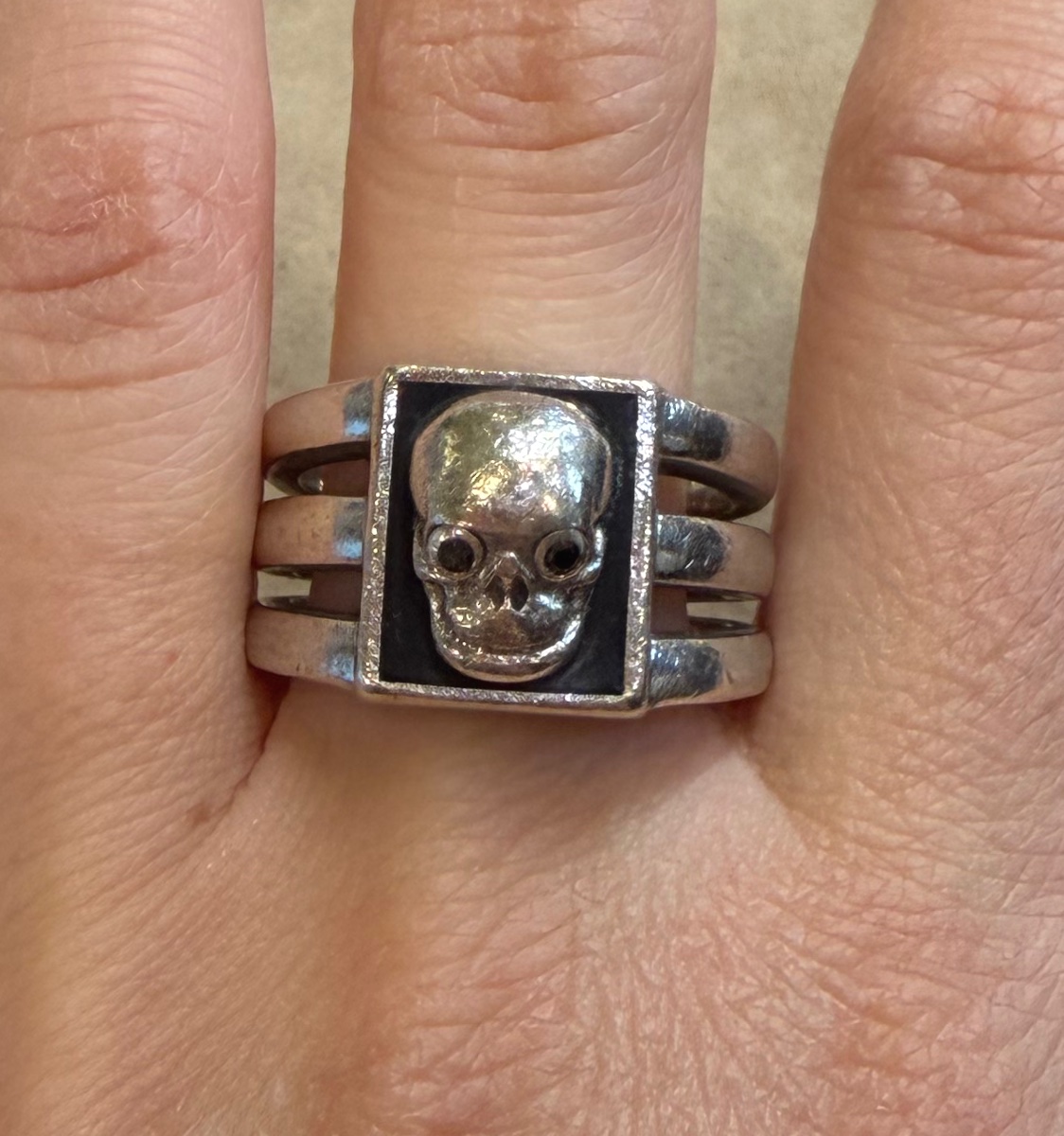 Bague Tete de mort Mauboussin-photo-5