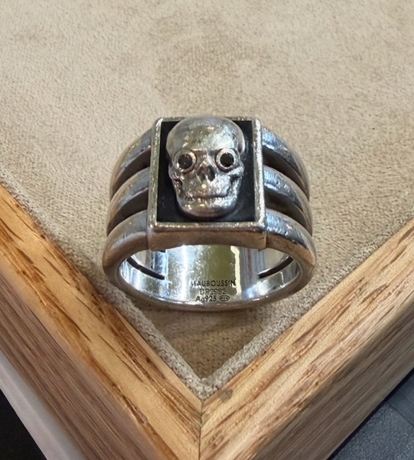 Bague Tete de mort Mauboussin