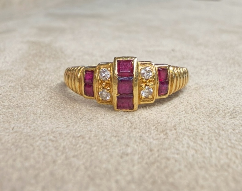 Bague rubis et diamants