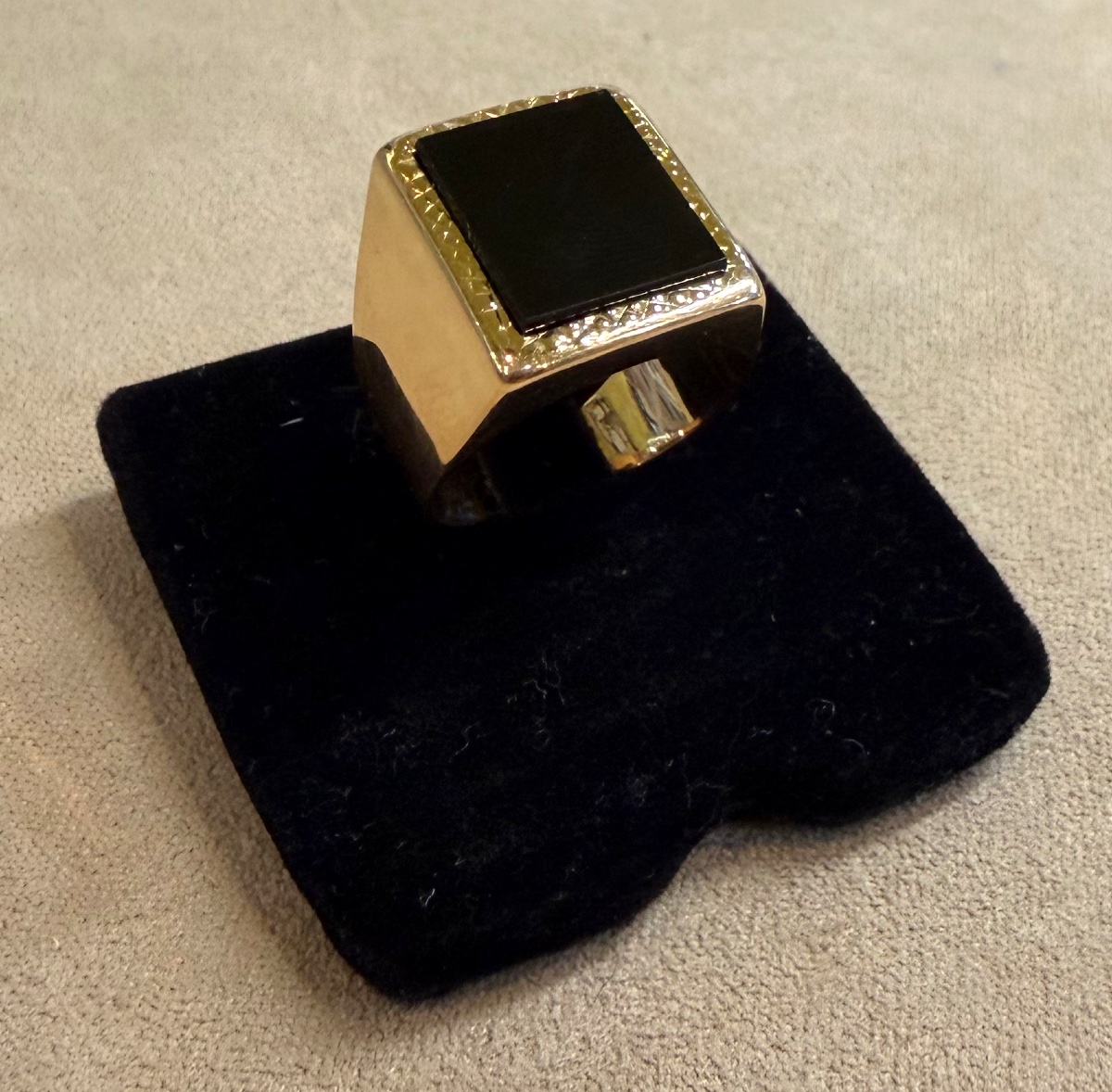 Onyx Ring-photo-1