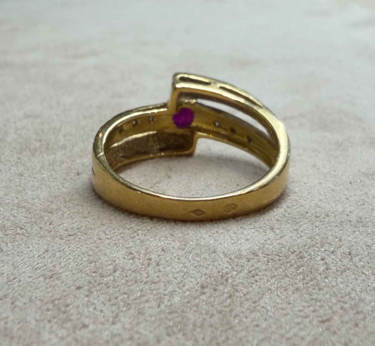 Bague entrelacées d'un rubis-photo-2