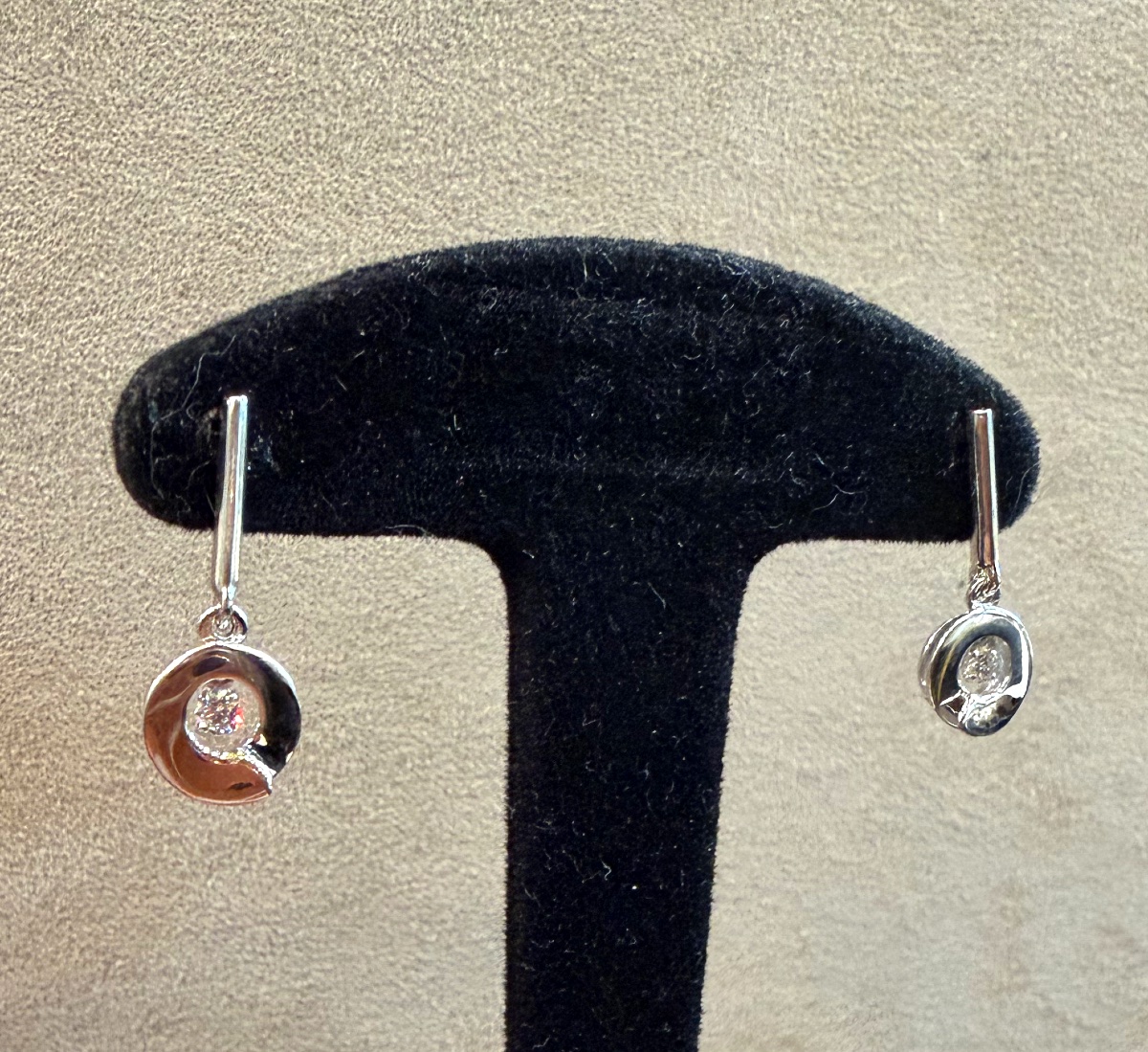 Circle Earrings Diamonds-photo-2