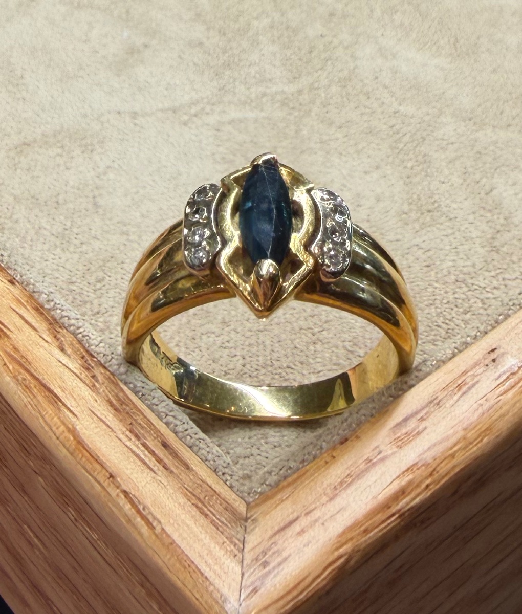 Sapphire And Diamond Ring-photo-2