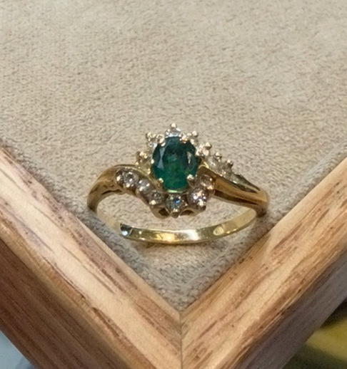 Bague emeraude et diamants