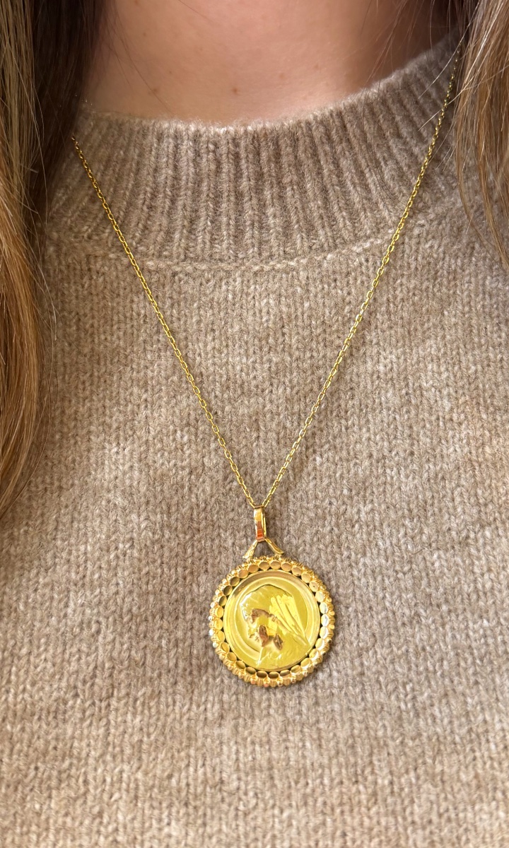 Médaille vierge-photo-1