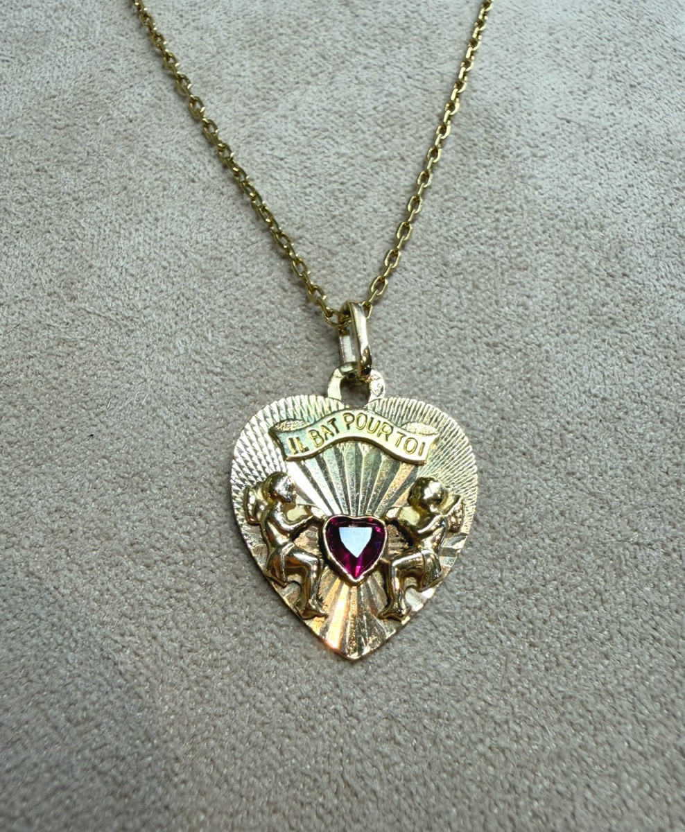 Médaille coeur "il bat pour toi"