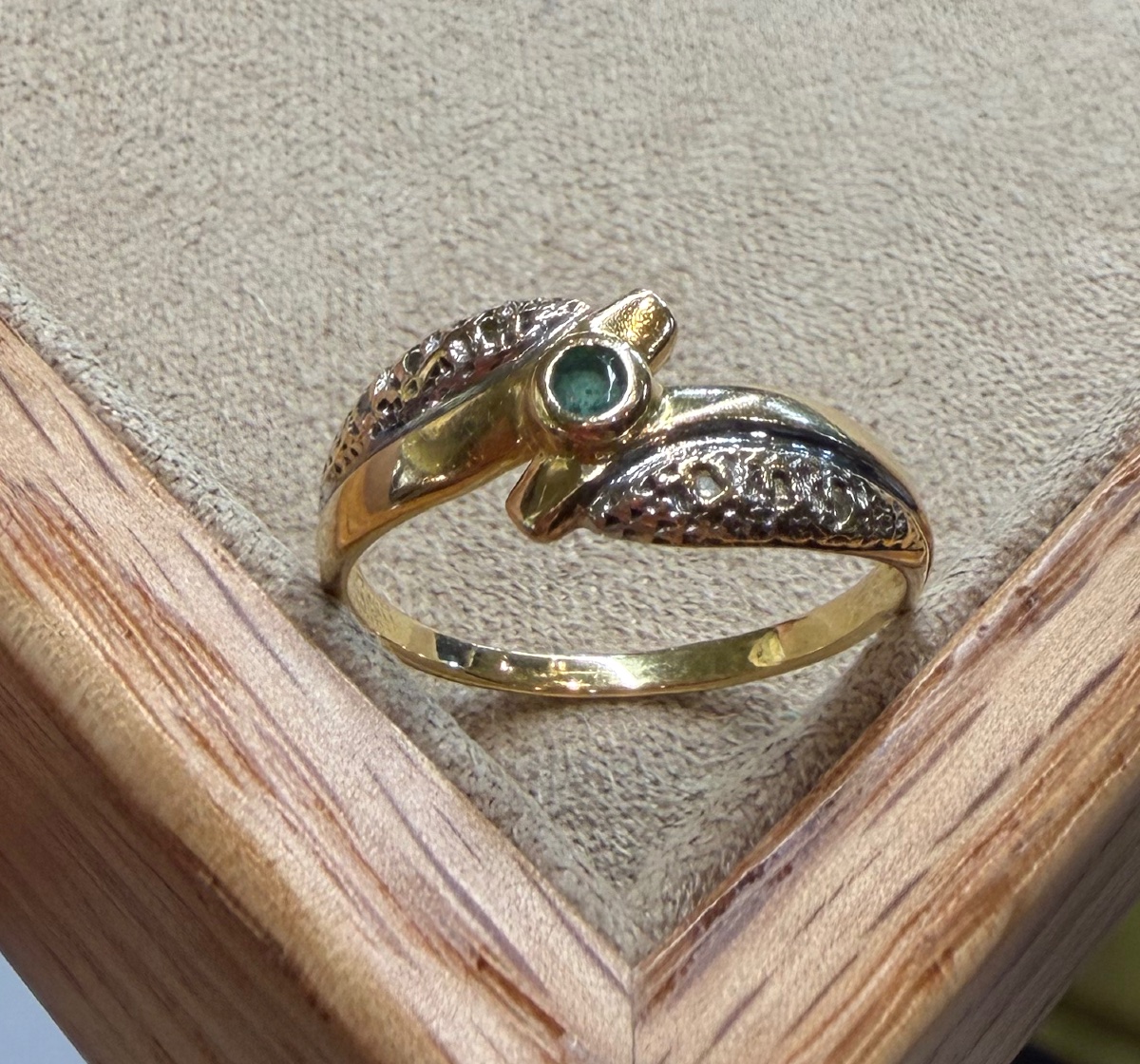 Emerald And Diamond Ring-photo-1