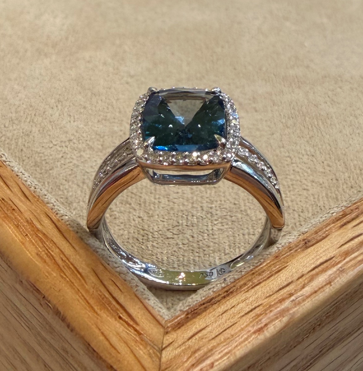 Topaz And Diamonds Ring-photo-1