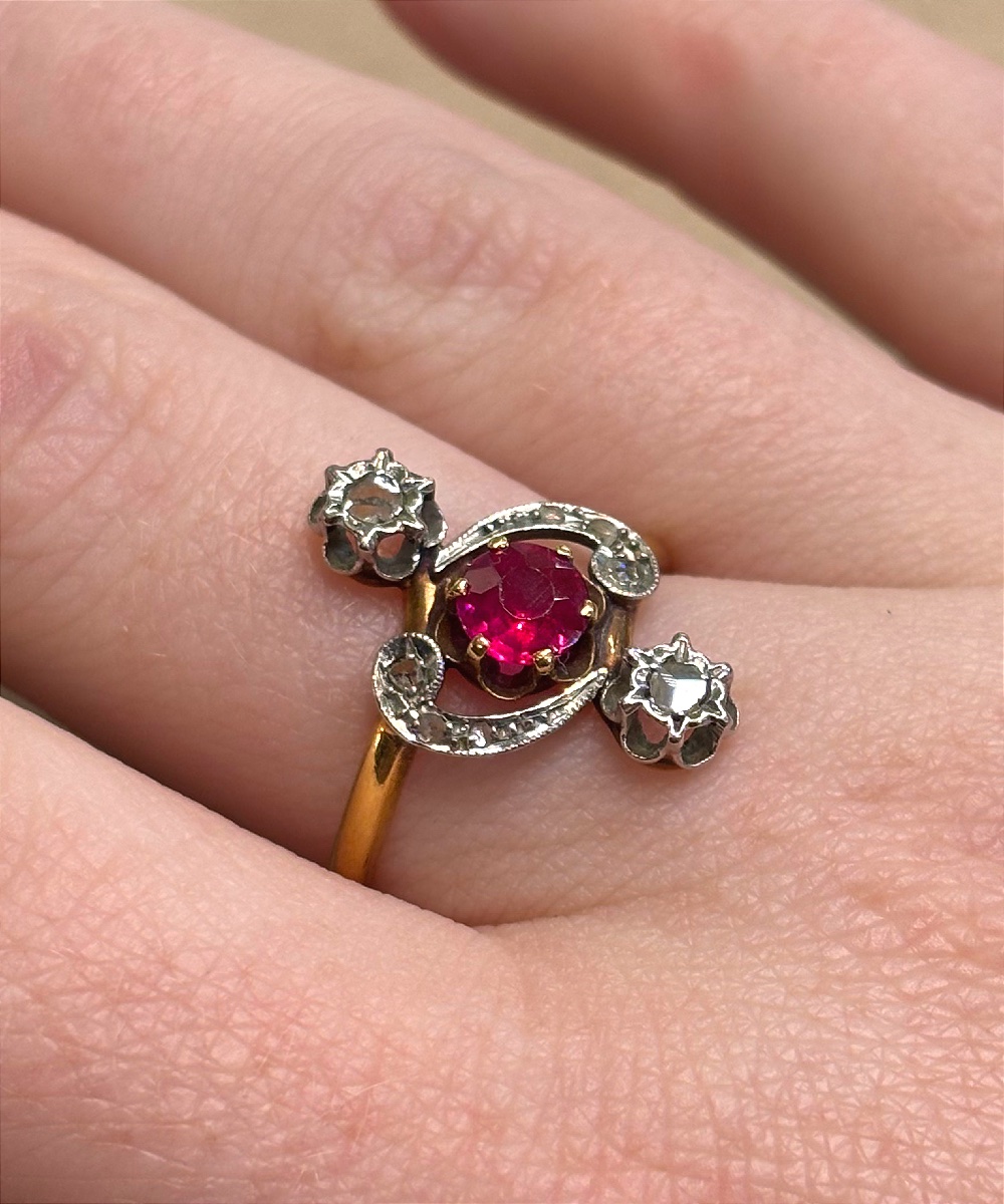 Bague ancienne rubis et roses de diamants -photo-4