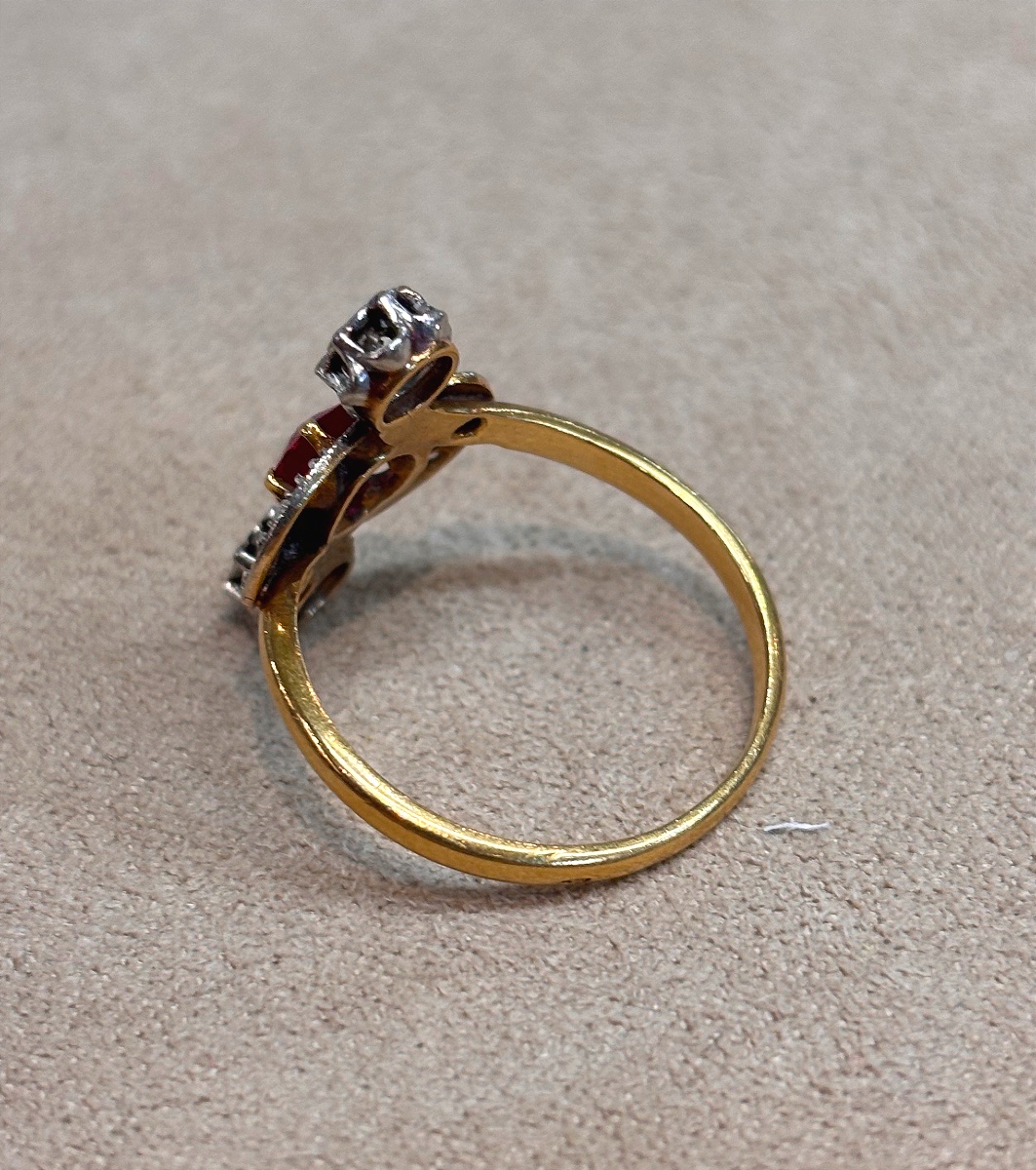 Bague ancienne rubis et roses de diamants -photo-5
