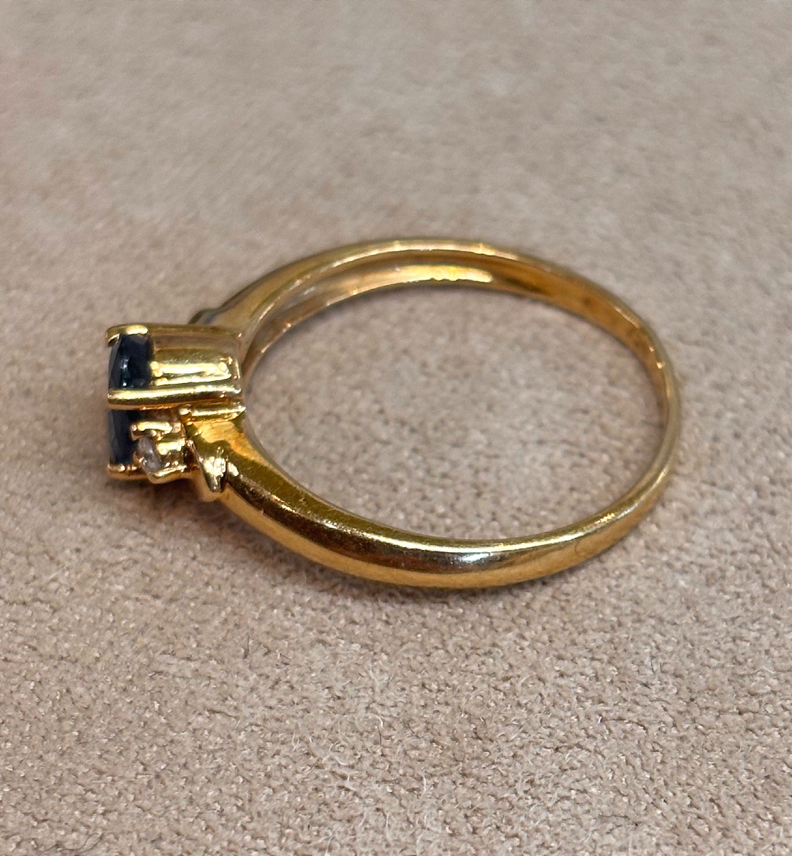 Sapphire And Diamonds Ring-photo-2