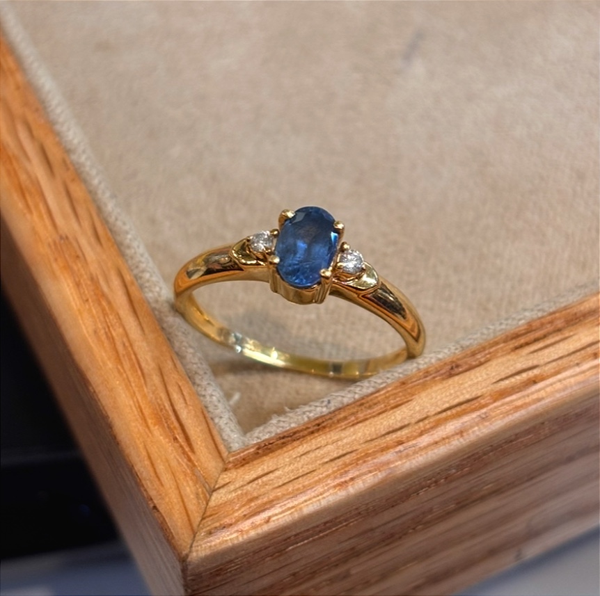 Sapphire And Diamonds Ring
