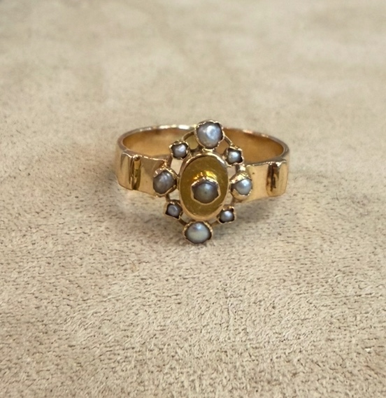 Fine Pearl Ring