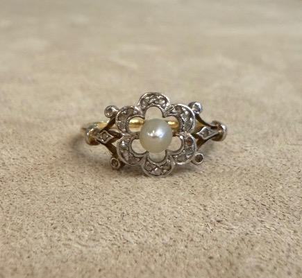 Daisy Ring With Pearl And Diamond Roses-photo-2