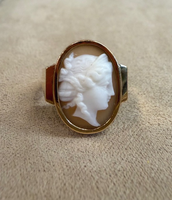 Cameo Ring