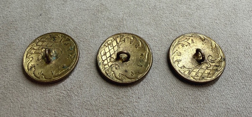 3 Enamel Buttons-photo-3