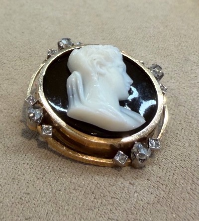 Agate And Diamond Cameo Brooch-photo-2
