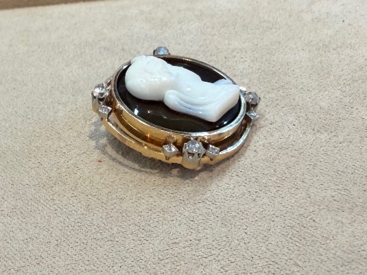 Agate And Diamond Cameo Brooch-photo-4