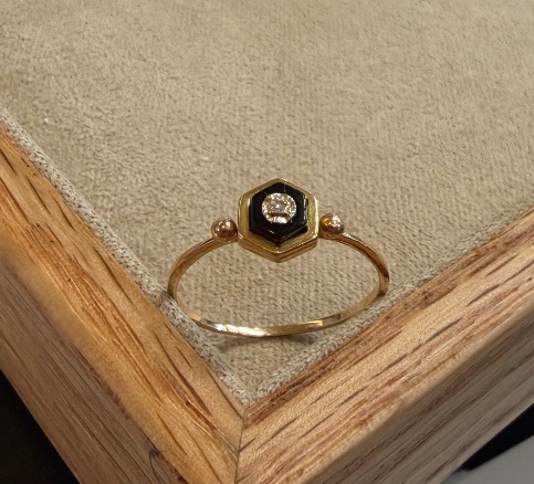 Onyx And Diamond Ring-photo-3