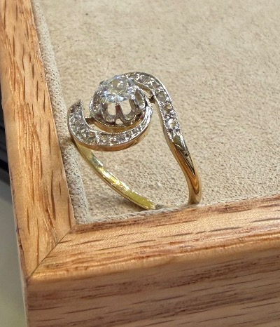 Bague tourbillon diamants-photo-2