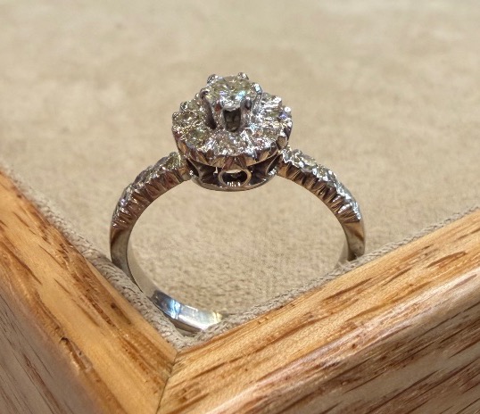 Pompadour Diamond Ring-photo-2