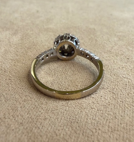 Pompadour Diamond Ring-photo-2
