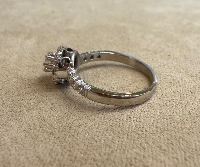 Pompadour Diamond Ring-photo-3