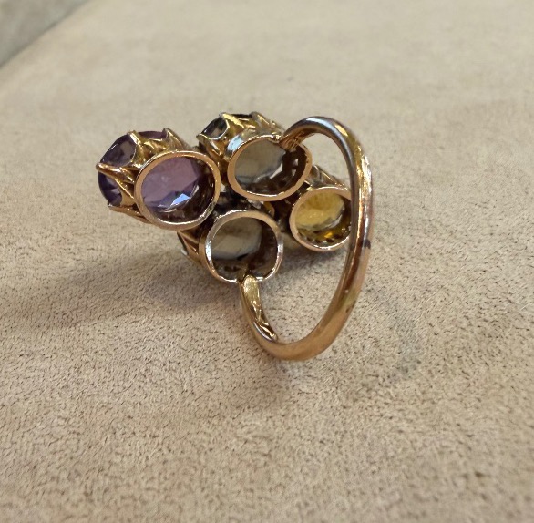 Diamond-shaped Ring-photo-3