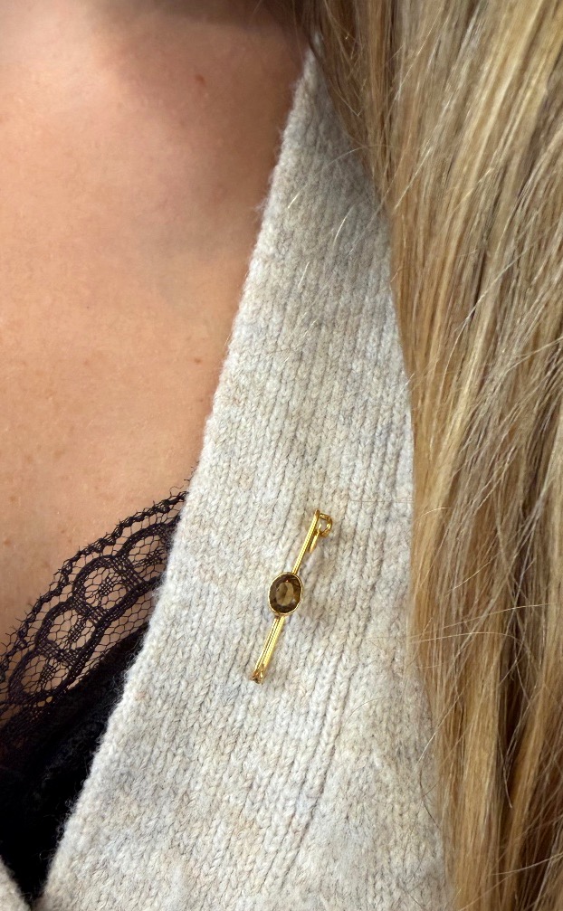 Brooch-photo-2