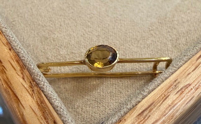 Brooch-photo-3