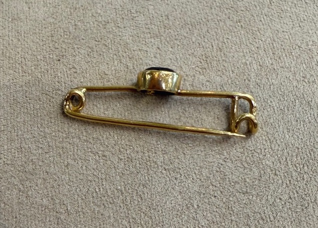 Brooch-photo-1