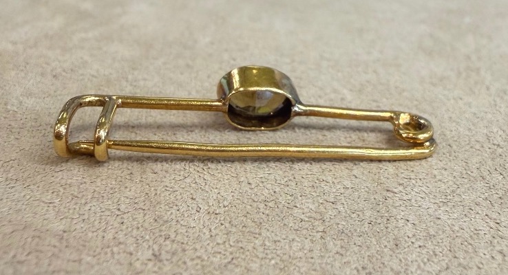 Brooch-photo-4