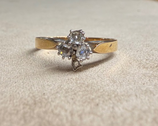 Diamond Palm Tree Ring