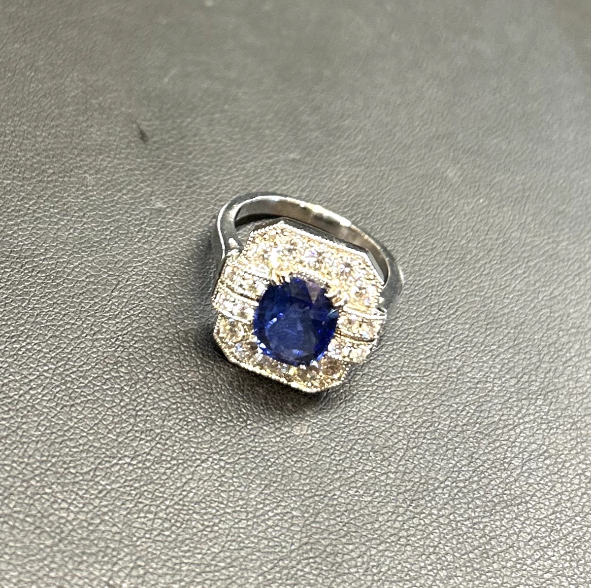 Platinum Ring -photo-4