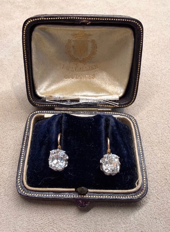 Boucles d'oreille trembleuses diamants-photo-1