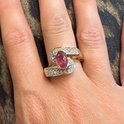 bague entrelacé d'un saphir rose-photo-4