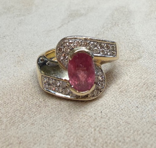 bague entrelacé d'un saphir rose-photo-1