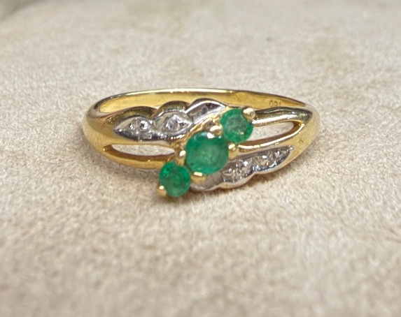 Emerald And Diamond Ring