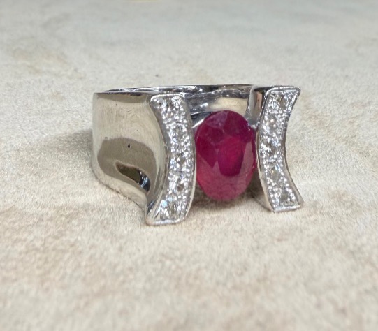 Bague Rubis et diamants