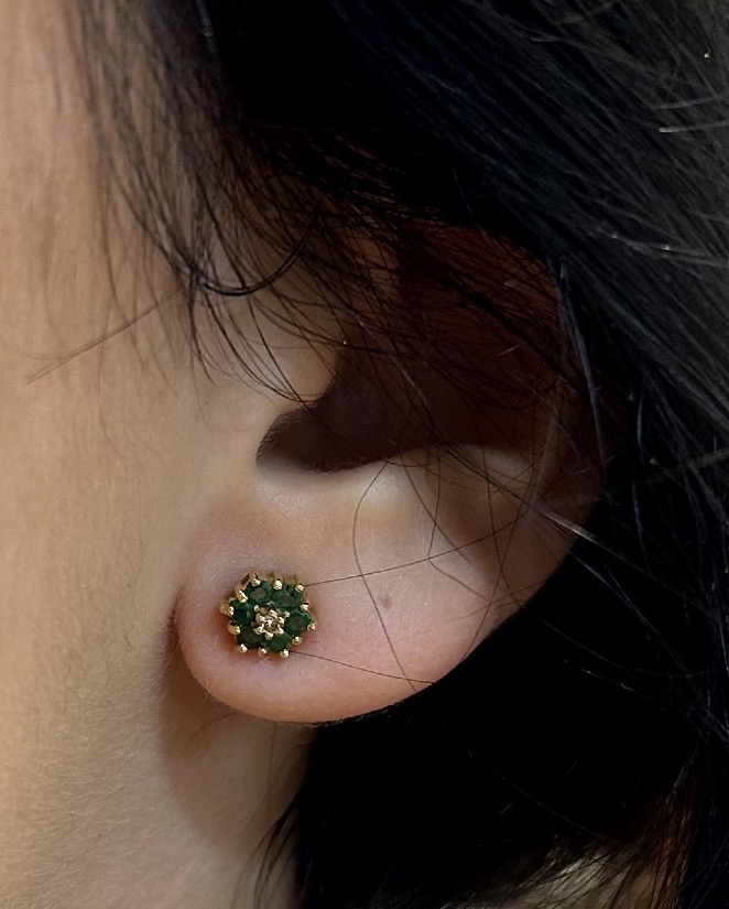 Boucle d'oreille emeraudes