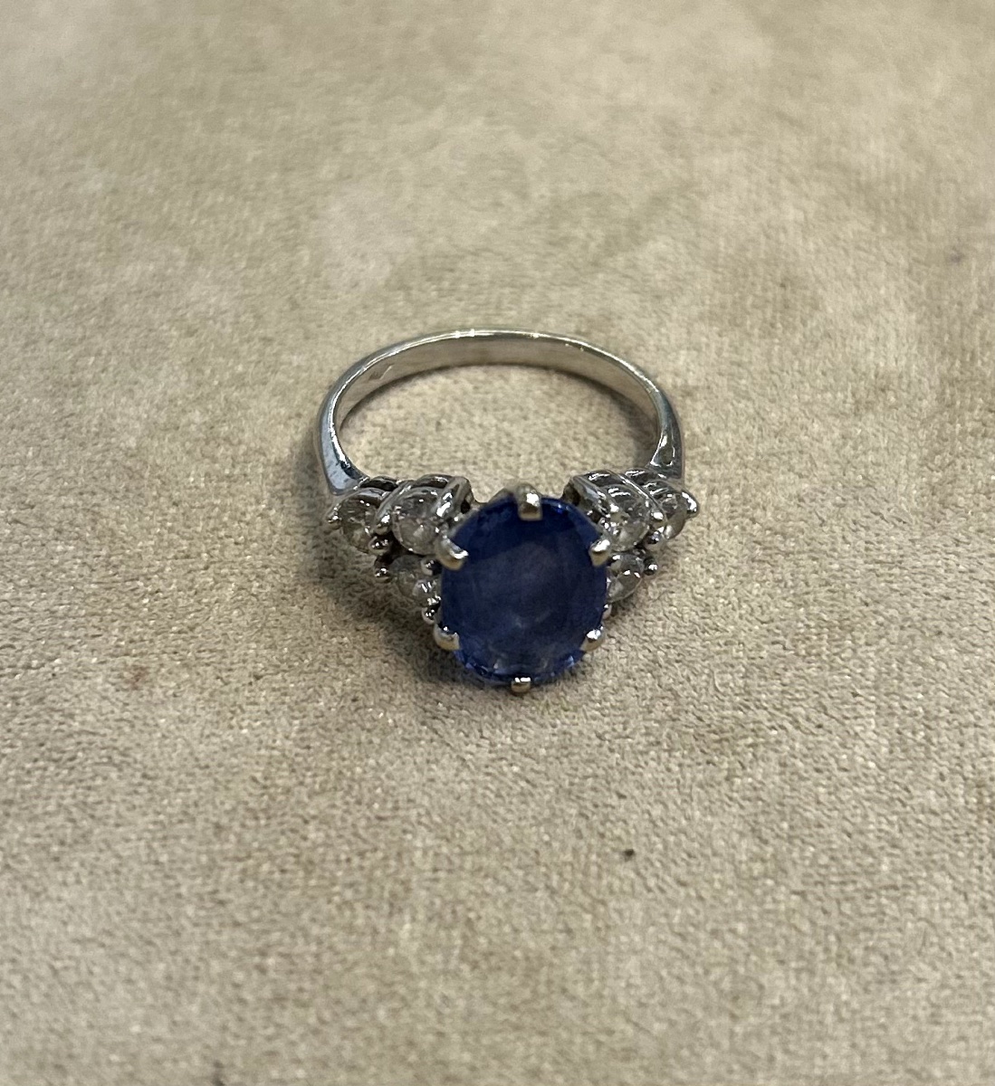 Sapphire & Diamond Ring-photo-4