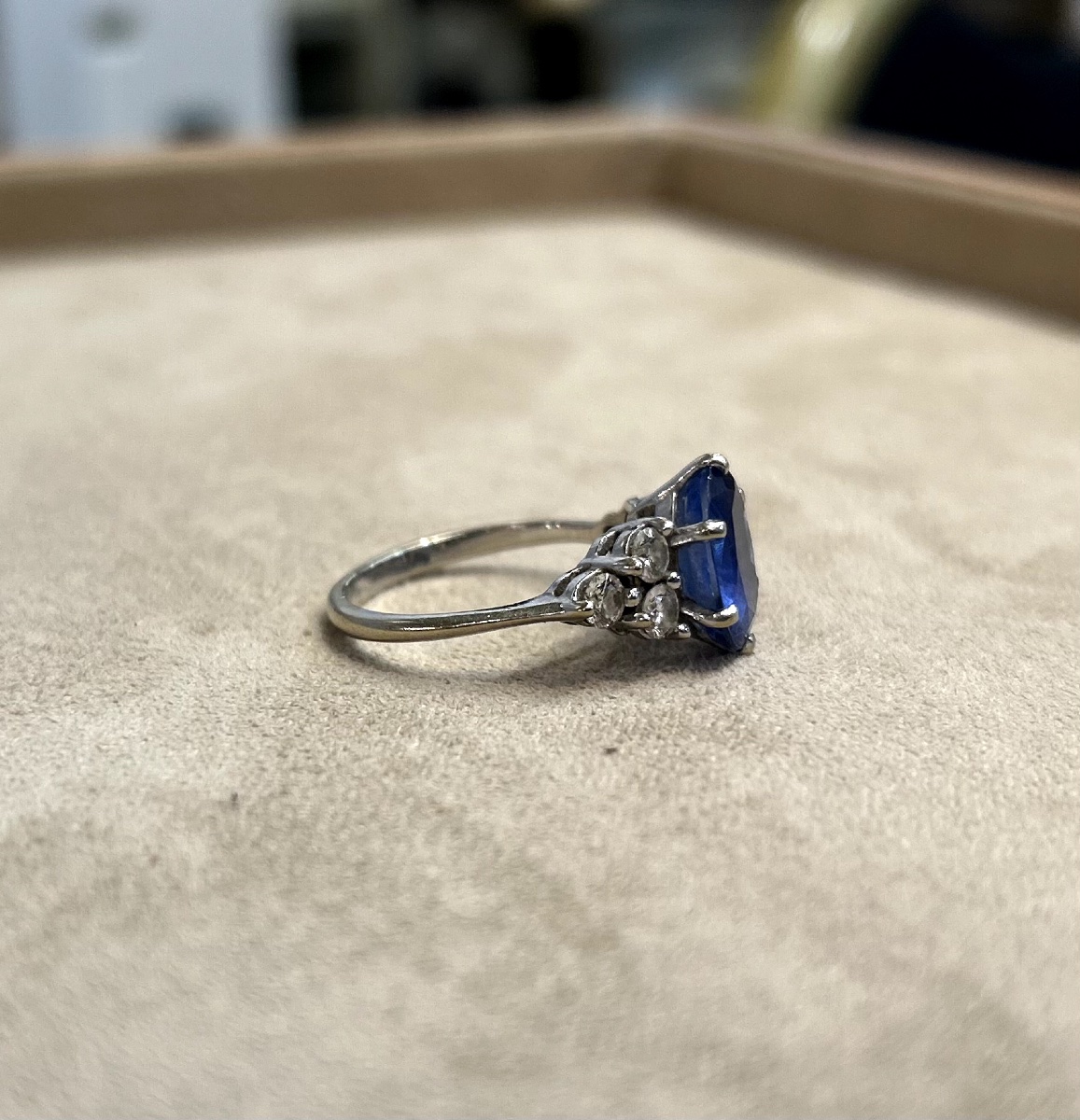 Sapphire & Diamond Ring-photo-2