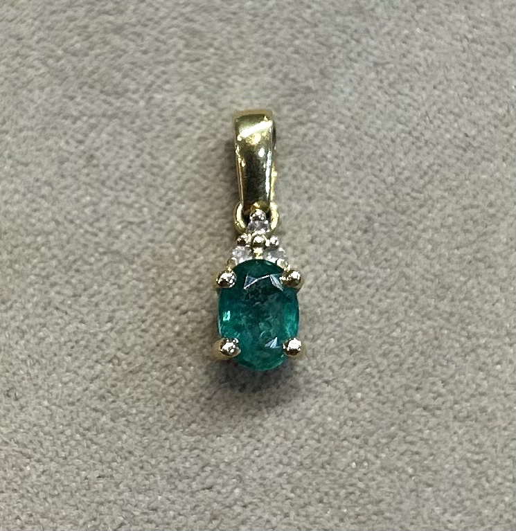 Pendentif Emeraude et Diamants
