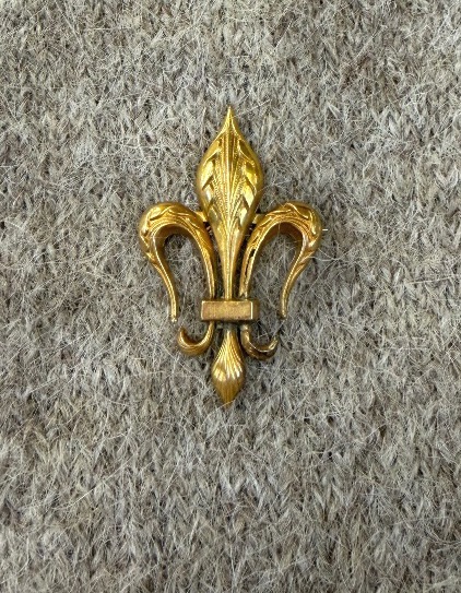 Fleur-de-lis Brooch-photo-2